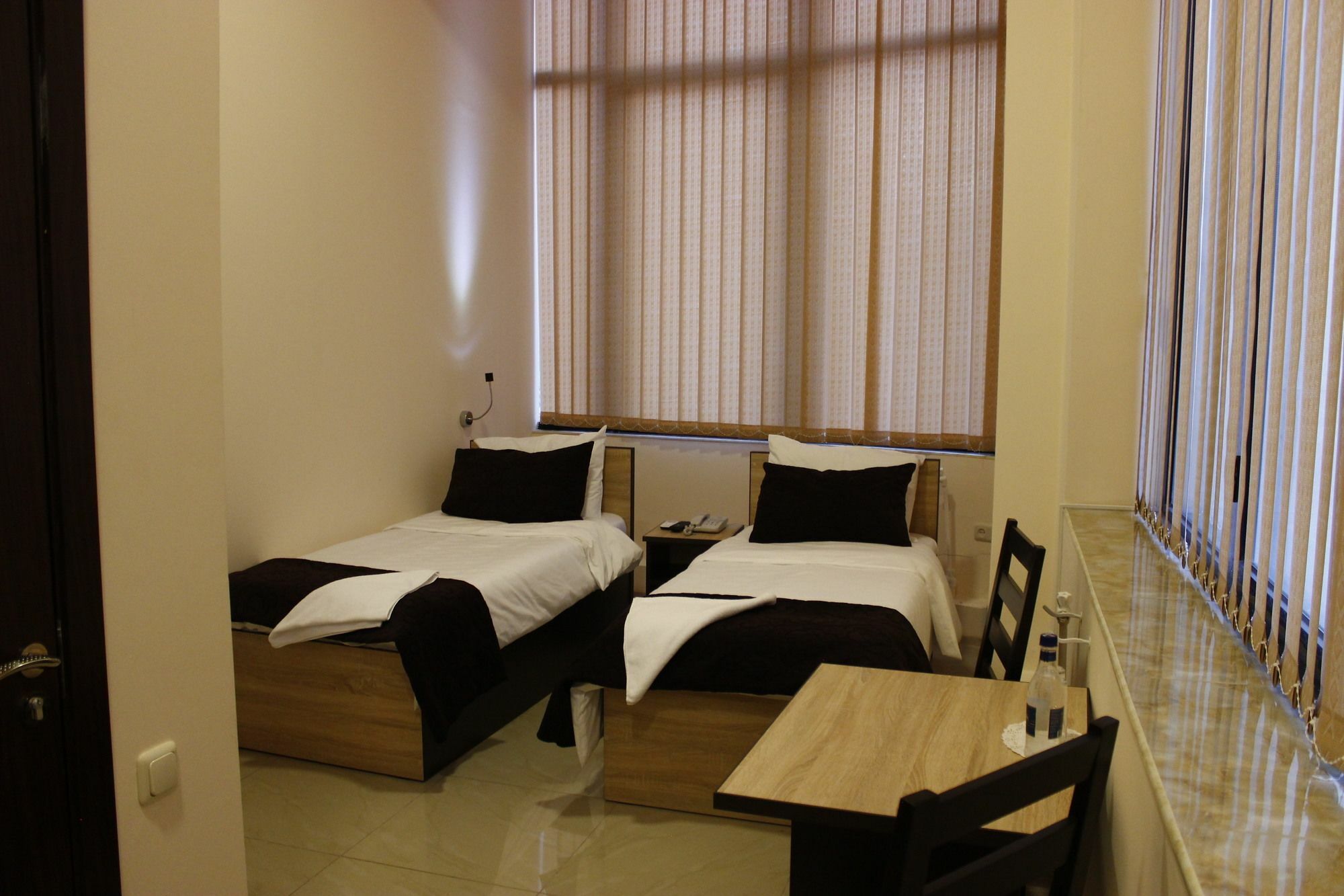 Comfort Hostel Ереван Екстериор снимка